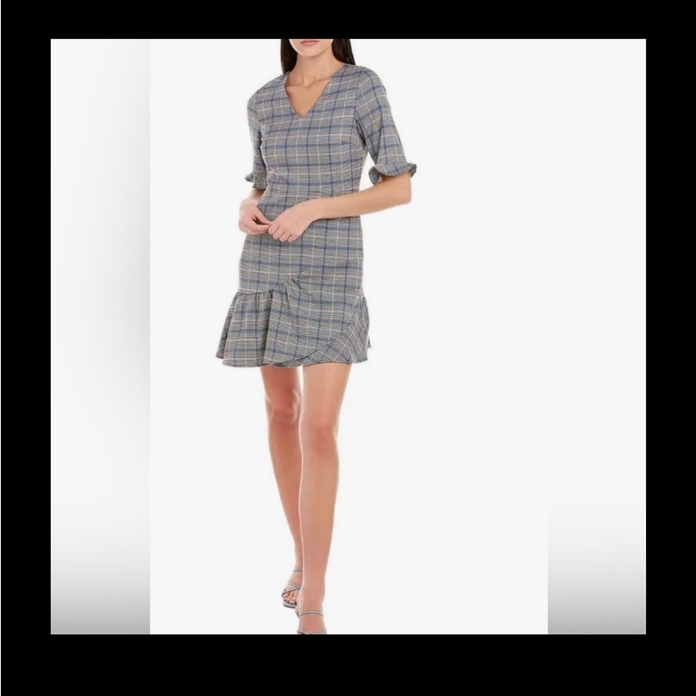 NWT CeCe Plaid V-Neck Flounce dress